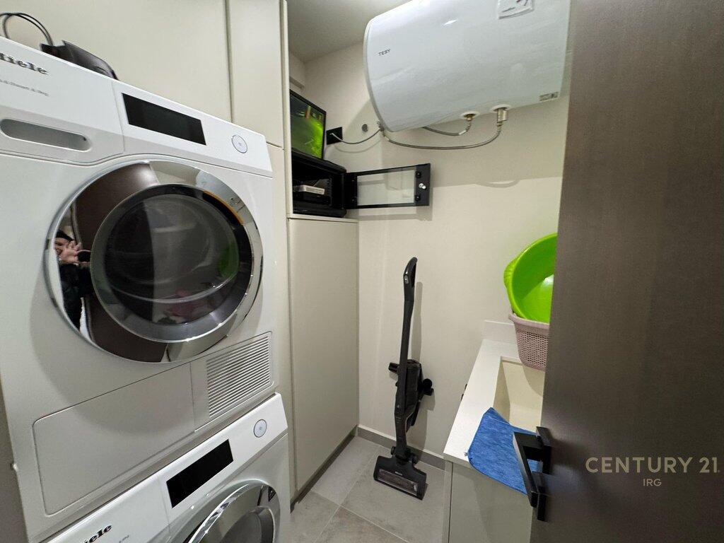 Apartament 2+1+2 luksoz & Post Parkimi te Rezidenca Kodra e Diellit! 400,000 €