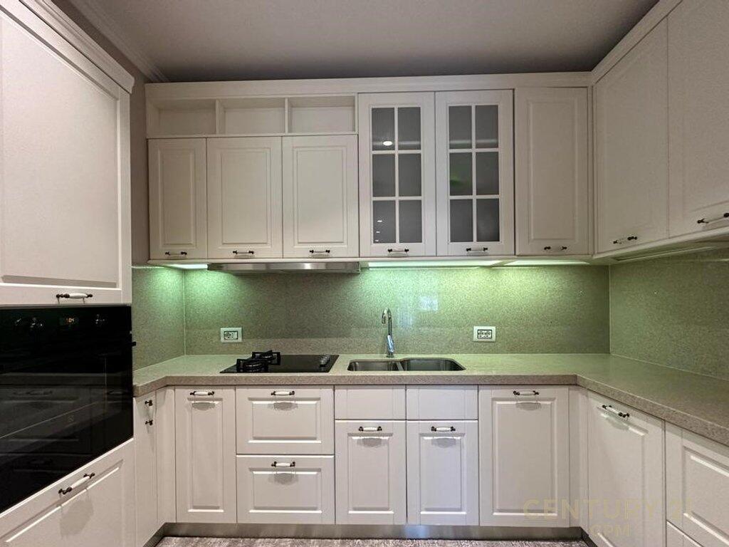 Jepet apartment me qera 1+ 1 ne Komune te Parisit