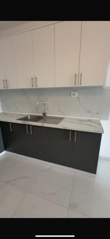 APARTAMENT ME QERA 2+1+2