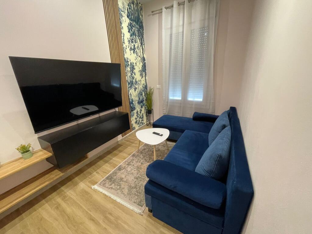 🏡 APARTAMENT ME QERA 2+1+ballkon 📍Prane qendres Blue Star,Durres