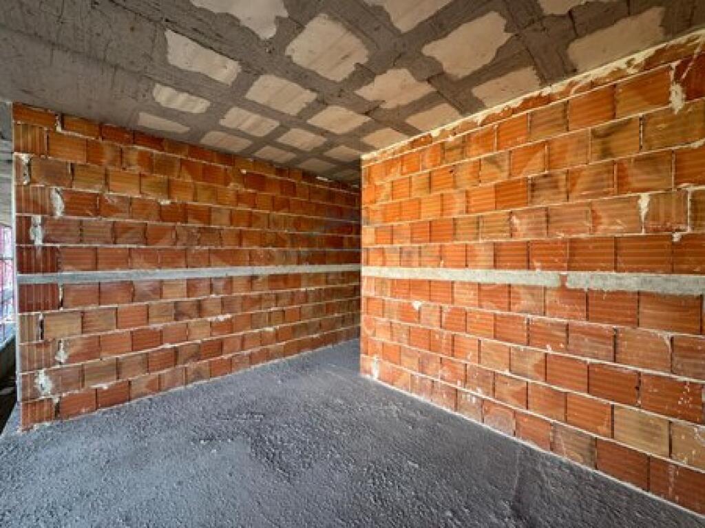 Shitet , Apartament Duplex 4+1 , Komuna Parisit
