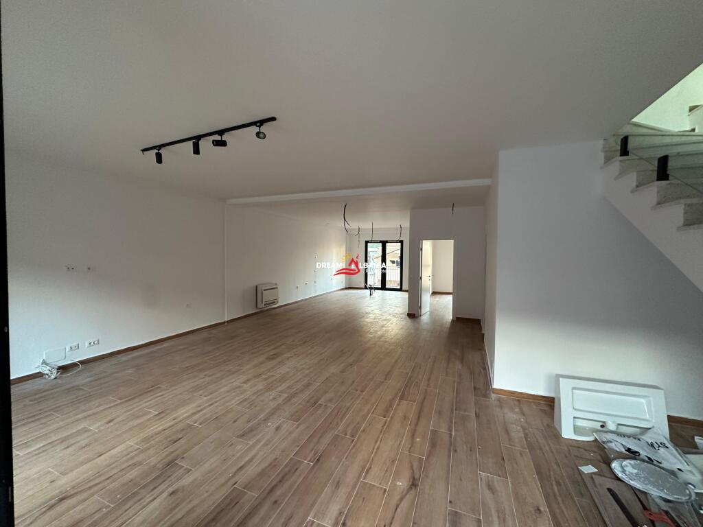 Duplex business premises for rent on Kavaja Street, Tirana Garden Building (ID 42611189)