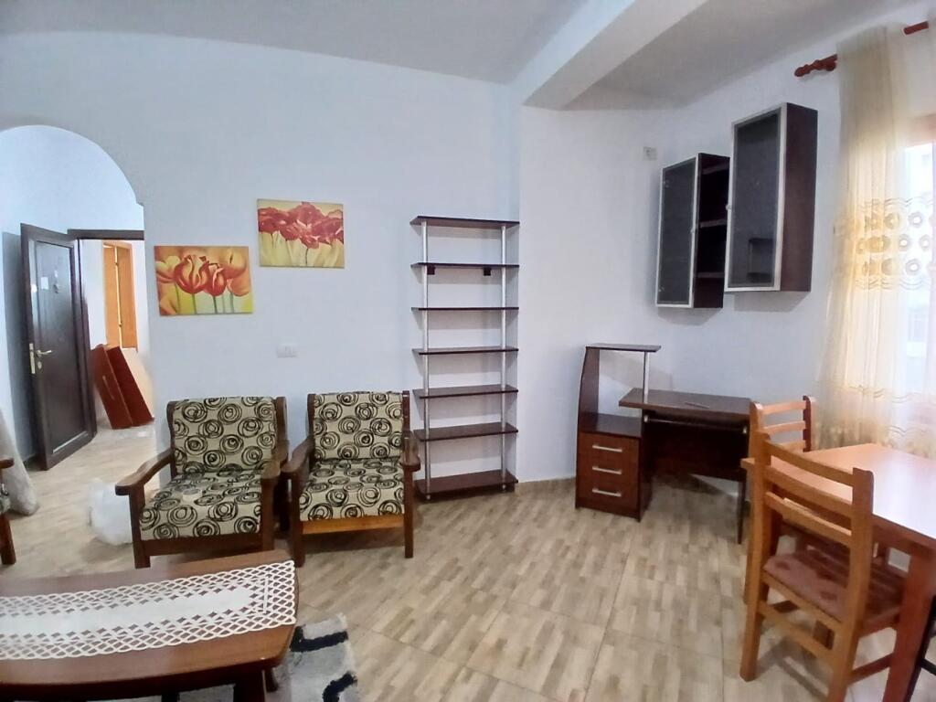 In Affitto Appartamento 1+1+1 Balcone