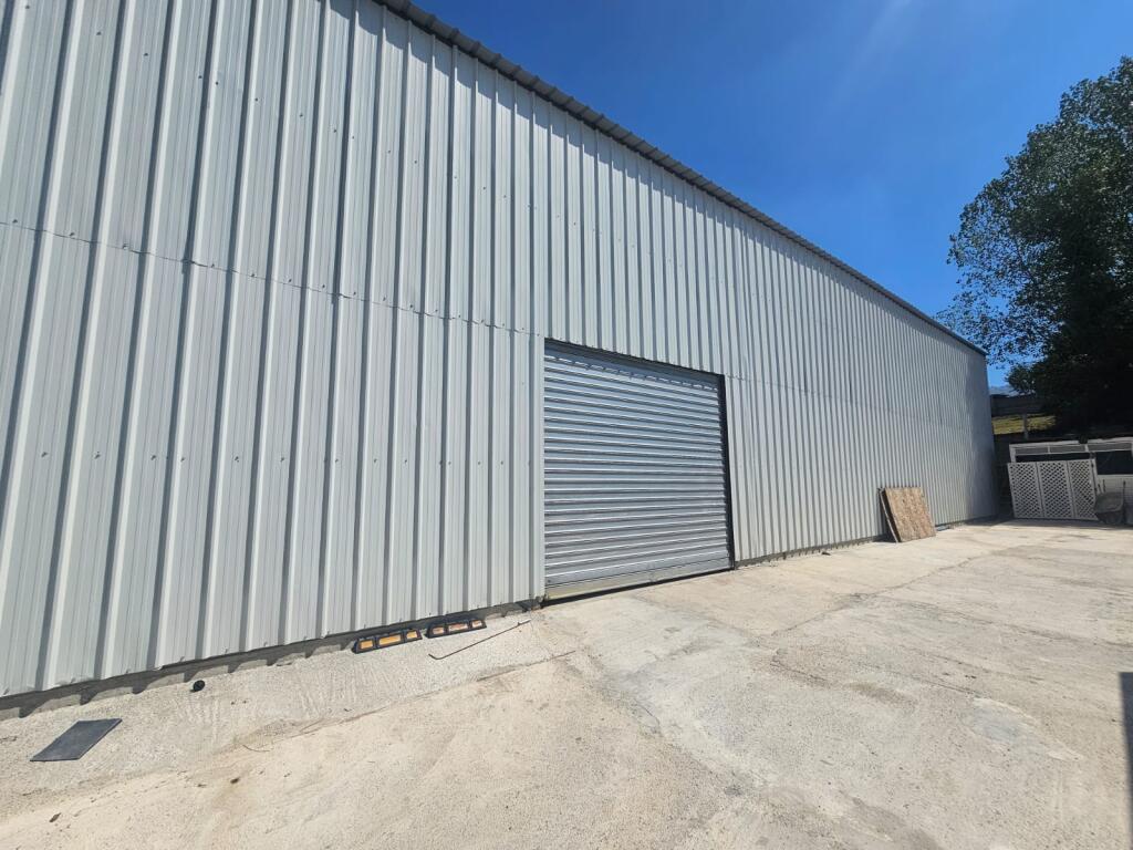 WAREHOUSE FOR RENT IN KAMEZ!!! 300m2!!!