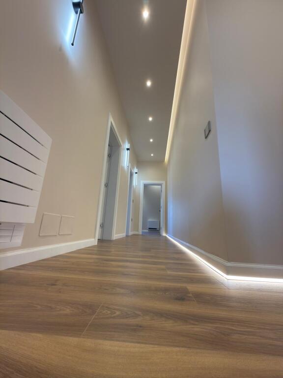 BUSINESS PREMISES FOR RENT 500 M2 GERMAN VILLAS 5300 EURO