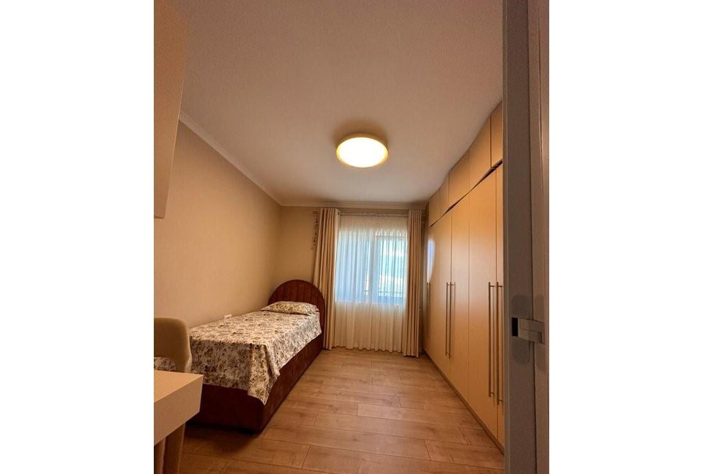 Appartamento Moderno 3+1 con Parcheggio in Via Jordan Misja – 125m², Completamente Arredato