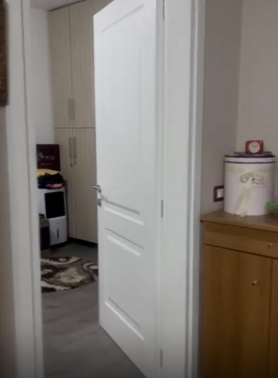 Jepet Me Qera Apartament 1+1+1 Ballkon