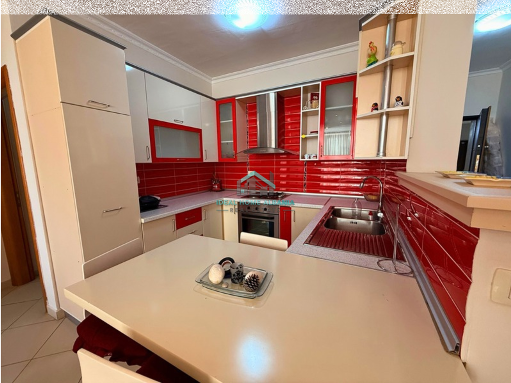 Apartament 2+1+2 Ne Shitje – Lungomare, Vlorë