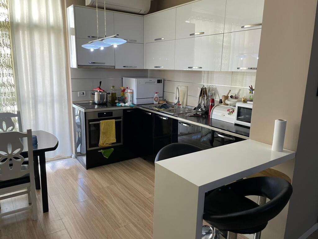 🏡 Shitet Apartament 2+1+2