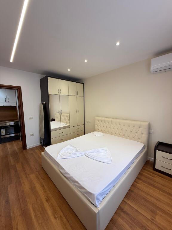 Shes apartamentin 1+1 ne plazhin iliria