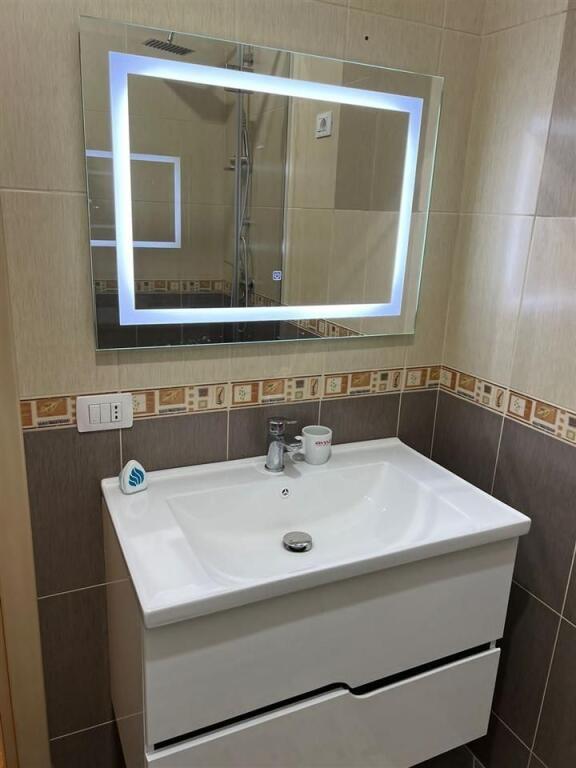 🏡 Appartamento 2+1+2 Bagni in Affitto – Via Gramoz Pashko, Tirana