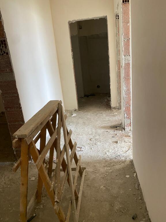 Shitet Apartment paskuqan