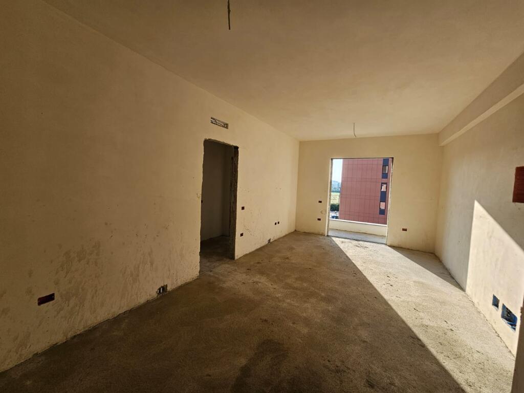 🏢Shitet Apartament 2+1+2 + 🅿️Post Parkingu | 📍Astir