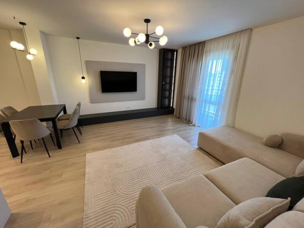 🏢Rruga e Elbasanit,prane Ambasades Amerikane jepet me qera apartament ,2+1,i sapo mobiluar 1,100 €uro