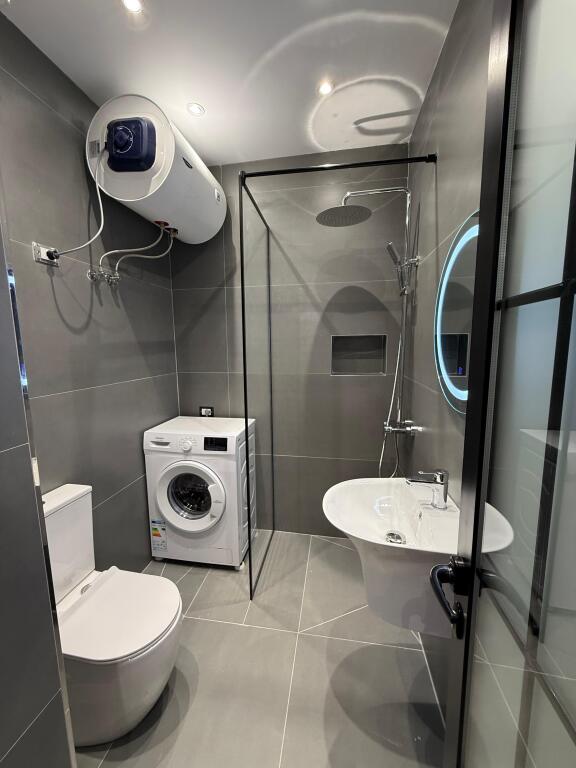 Shes apartamentin 1+1 ne plazhin iliria