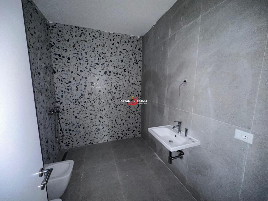 Duplex business premises for rent on Kavaja Street, Tirana Garden Building (ID 42611189)