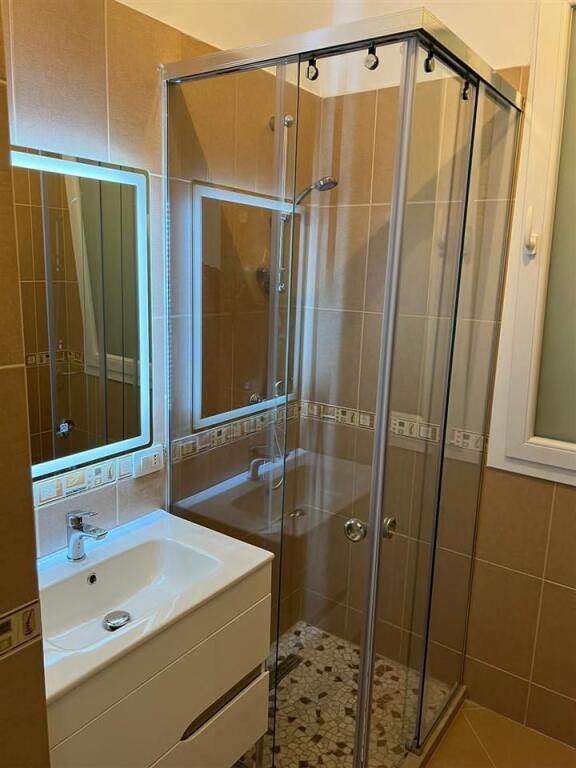 🏡 Appartamento 2+1+2 Bagni in Affitto – Via Gramoz Pashko, Tirana