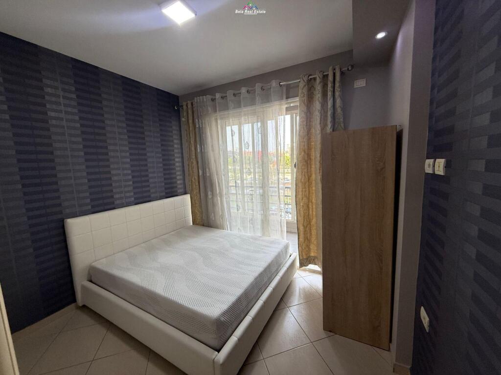 Apartament Me qera 2+1+post parkim Tek Stacioni i Trenit ( ID B2201541) Tirane