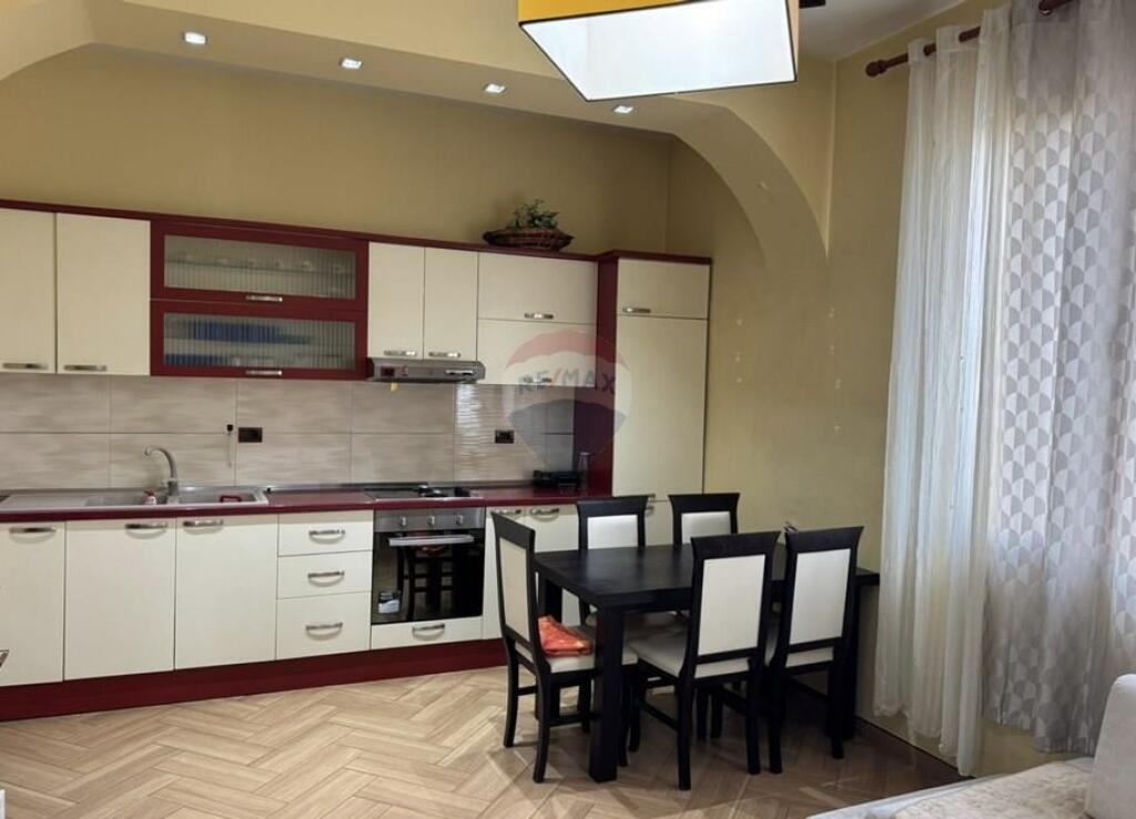 Affitto/ Appartamento- Via Kavaja