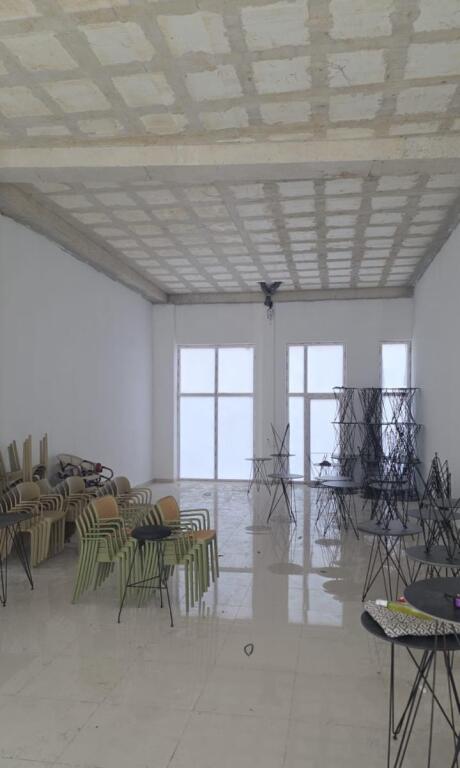 AMBIENT BIZNESI ME QERA 100 M2 BULEVARDI I RI 900 EURO