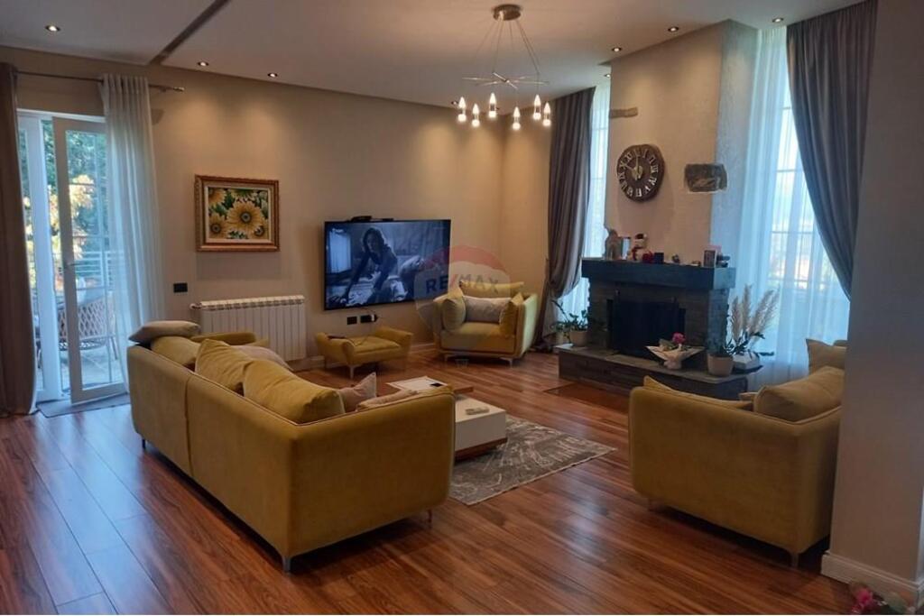 Vilë - Për Shitje - Bërzhitë, Tiranë (ID: 530191063-145)