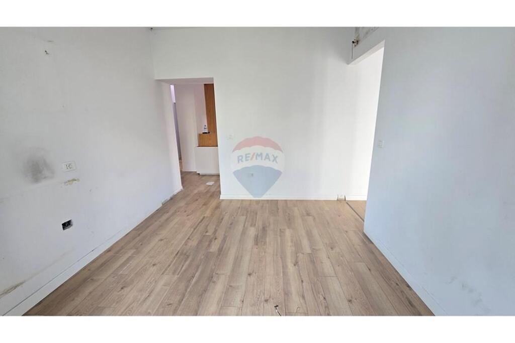 Office - For Rent - Durrës Street, Tirana !