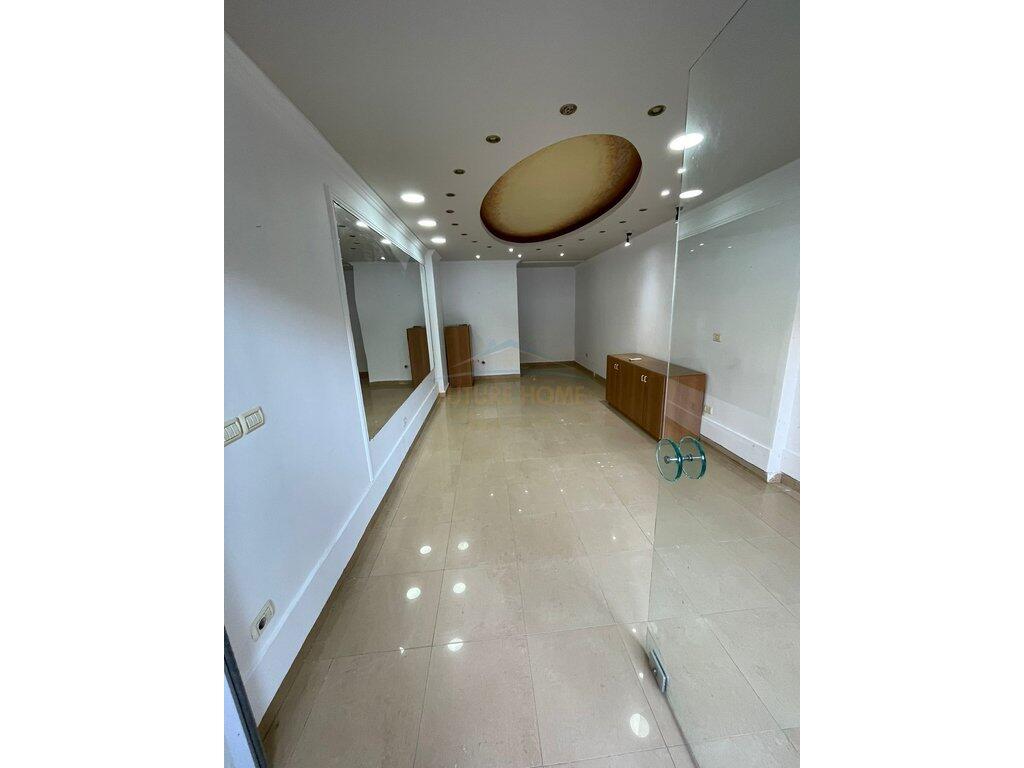 For Rent, Business Premises, Pazar i Ri