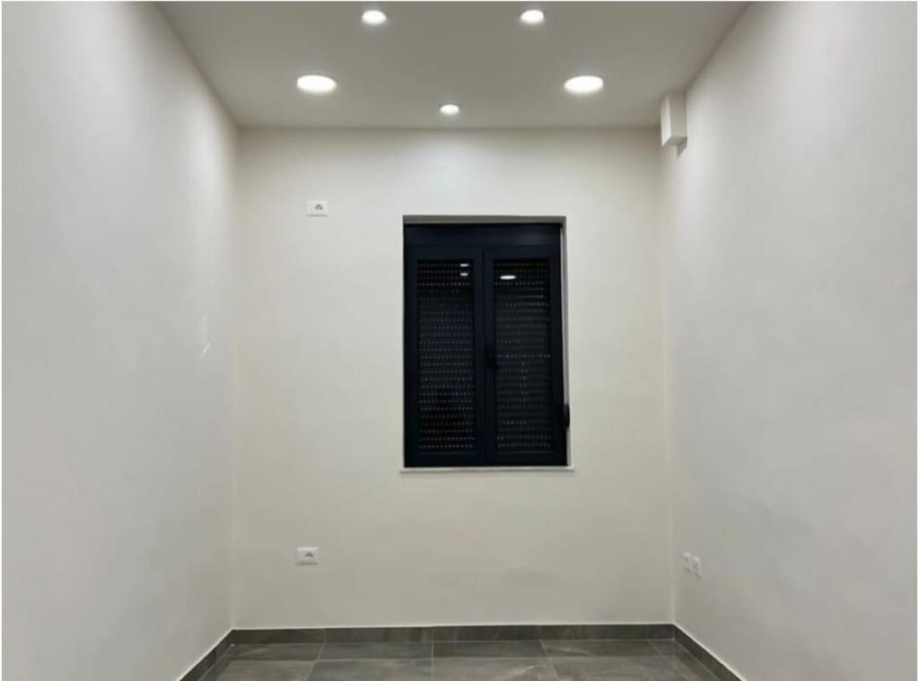 Ambient biznesi per shitje ◦ Stadiumi Dinamo