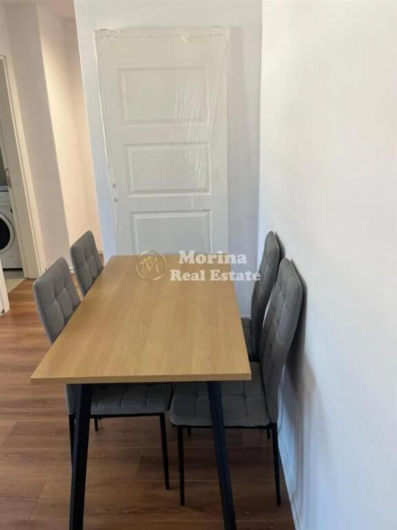 Qera, Apartament 1+1 Pazari i Ri, 600 euro/muaj