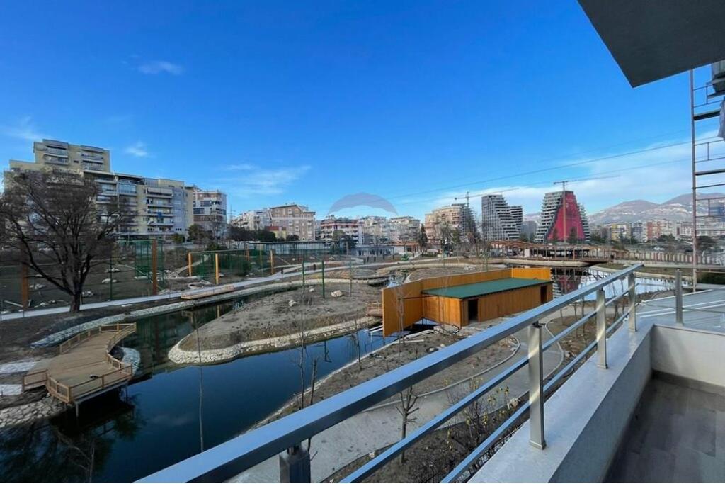 Apartament 3+1 me post parkimi tek K.Zoo!