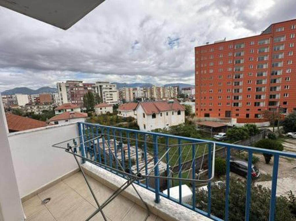 Qera , Apartament 2+1 , Yzberisht
