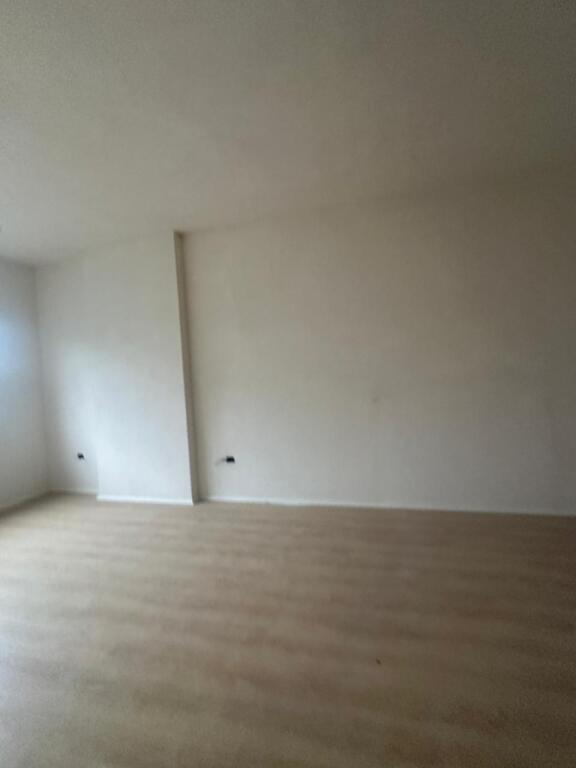 🏢 Zyrë me Qira  + Post Parkimi – Vasil Shanto