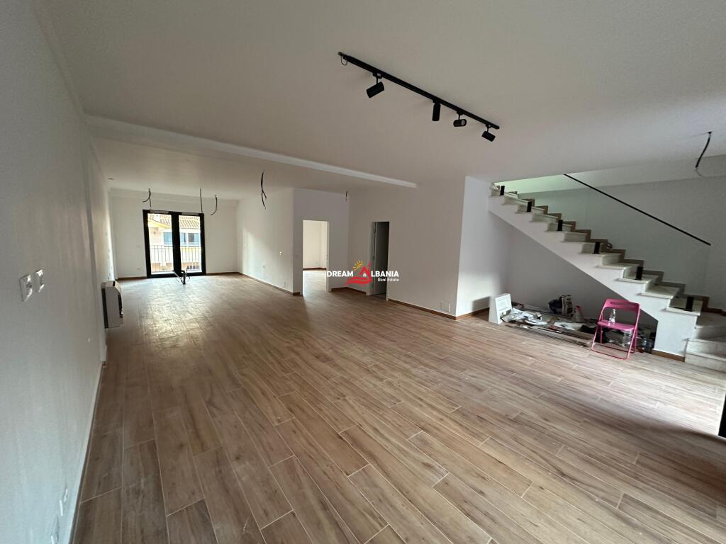 Duplex business premises for rent on Kavaja Street, Tirana Garden Building (ID 42611189)