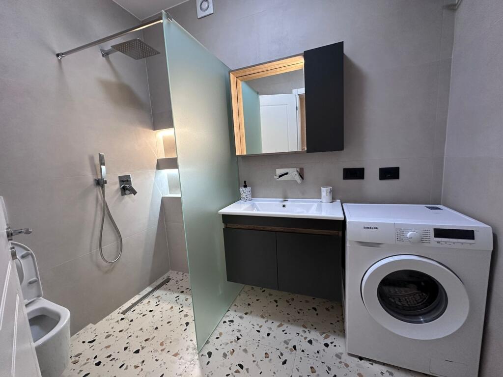 Apartament për qera 1+1 – Liqeni i Thatë