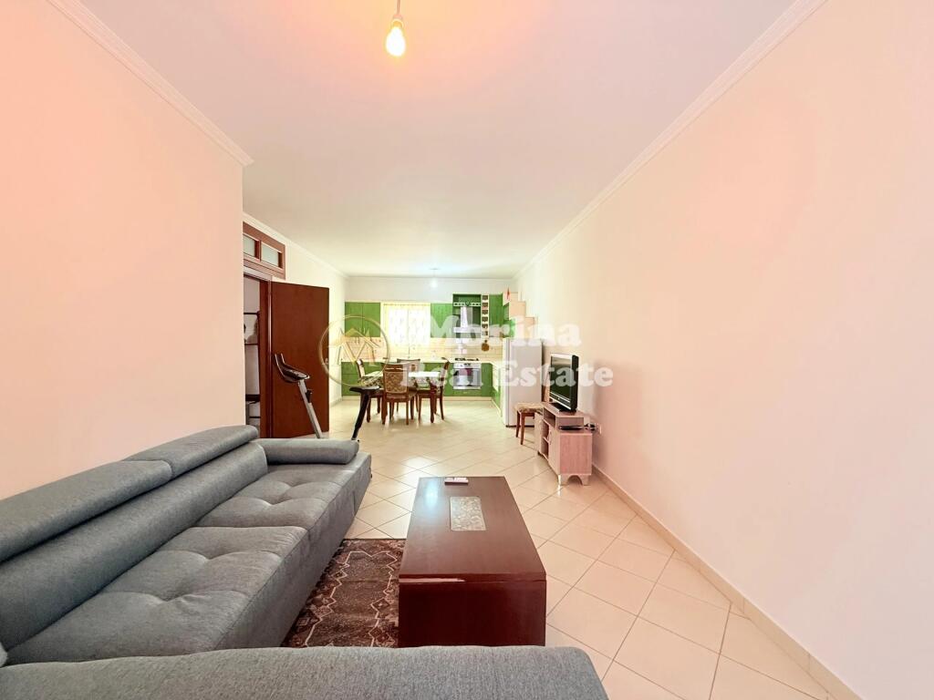 Qera, Apartament 2+1,Yzberisht , 500 euro/muaj