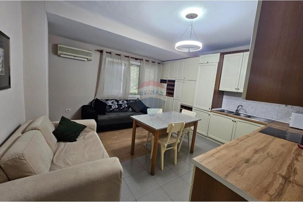 Apartment 3+1 for rent at Brryli! 65,000lek