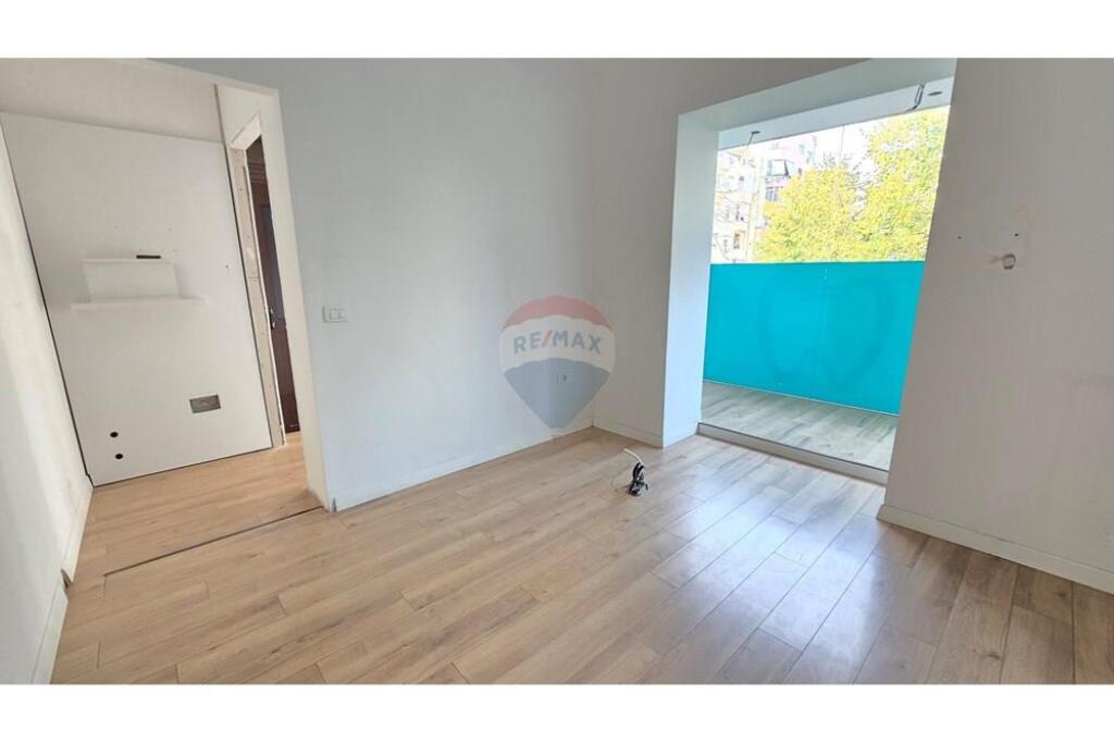 Office - For Rent - Durrës Street, Tirana !