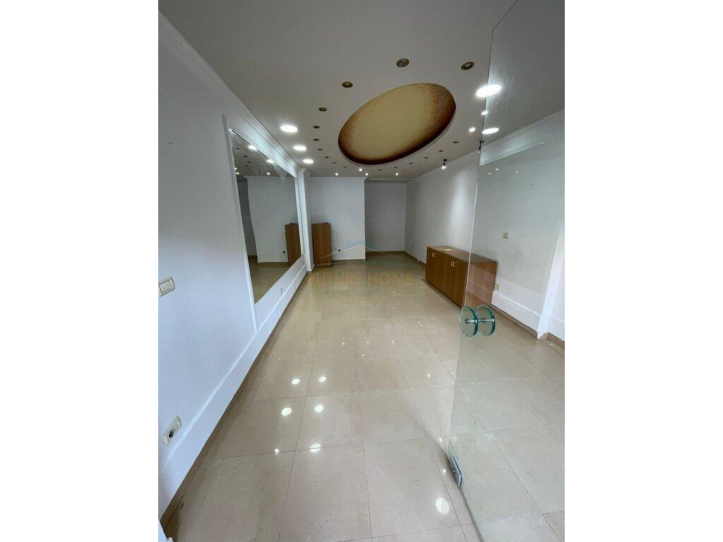 For Rent, Business Premises, Pazar i Ri