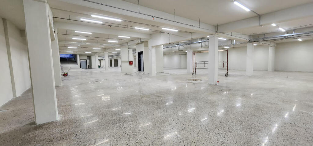 Godine 2 Kateshe Multifunskionale Me Qera ne Mezez (ID BM243) Tirane