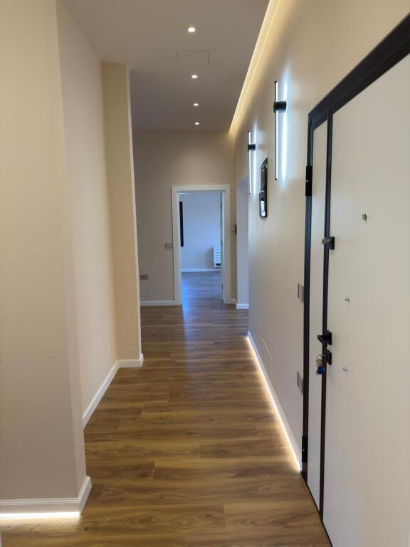 BUSINESS PREMISES FOR RENT 500 M2 GERMAN VILLAS 5300 EURO