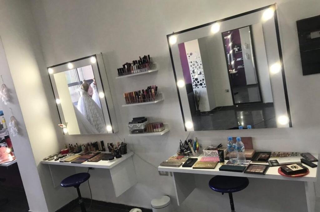 Jepet biznesi parukeri me qera.