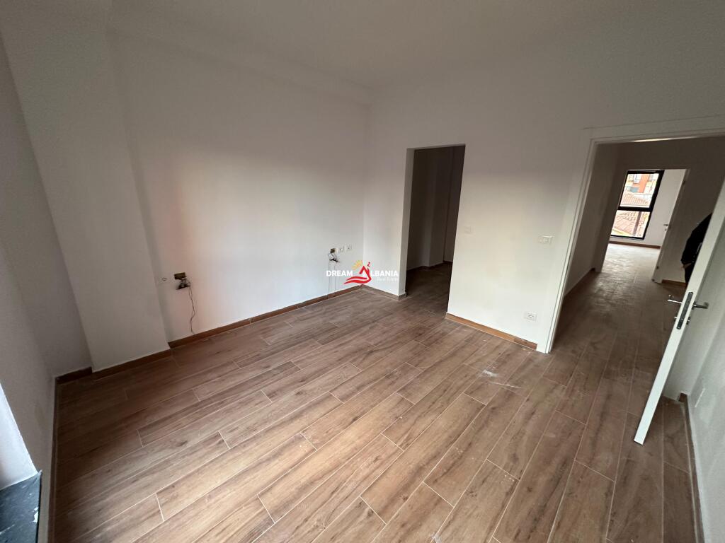 Duplex business premises for rent on Kavaja Street, Tirana Garden Building (ID 42611189)
