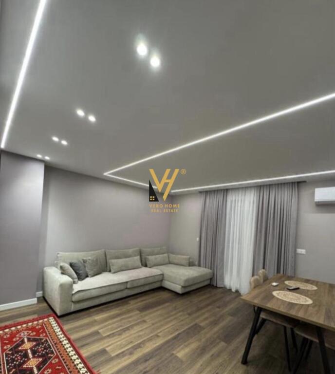 JEPET APARTAMENT 1+1+BLK ME QERA TE BLV ZOGU I PARE 800 EURO