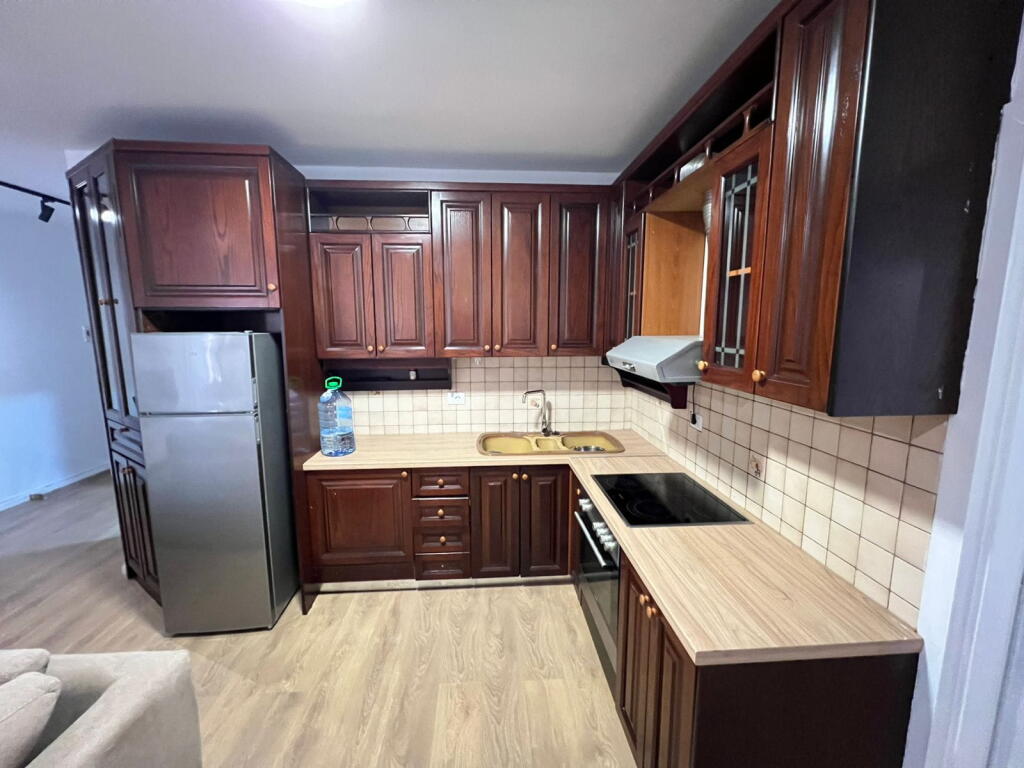 Appartamento in affitto 2+1+2 presso Komuna E Parisit (ID B2201525) Tirana