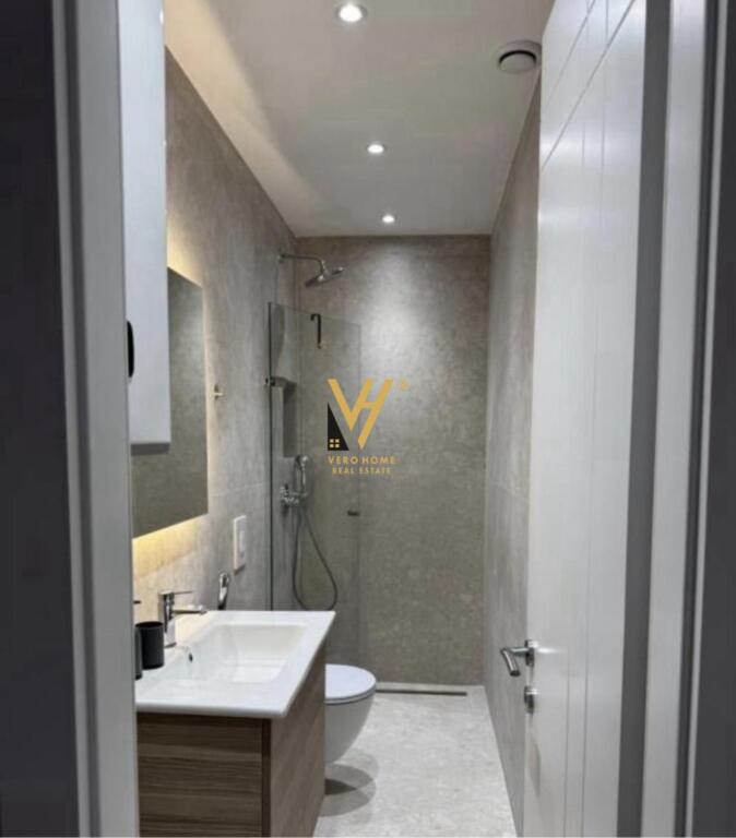 JEPET APARTAMENT 1+1+BLK ME QERA TE BLV ZOGU I PARE 800 EURO