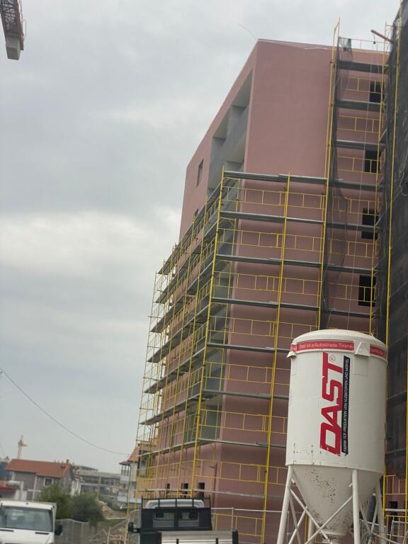 Shitet Apartment paskuqan