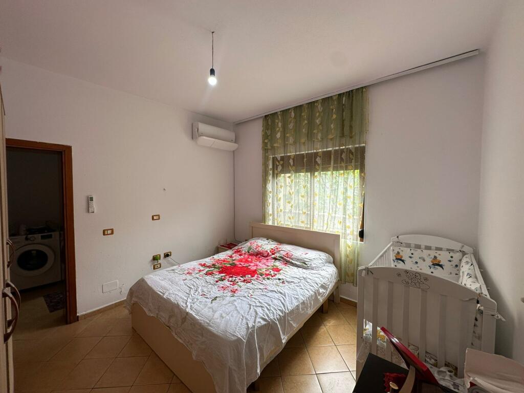 Bulevardi Ri Jepet Apartament 2+1 Me Qera