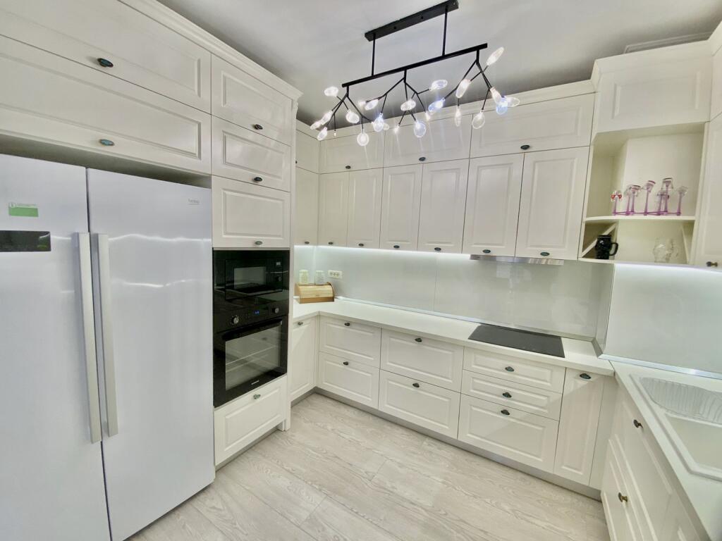 📣 QERA Apartament 3+1 Me 2 Tualete 📍 Prane Ambasades Amerikane, Tirane ✨