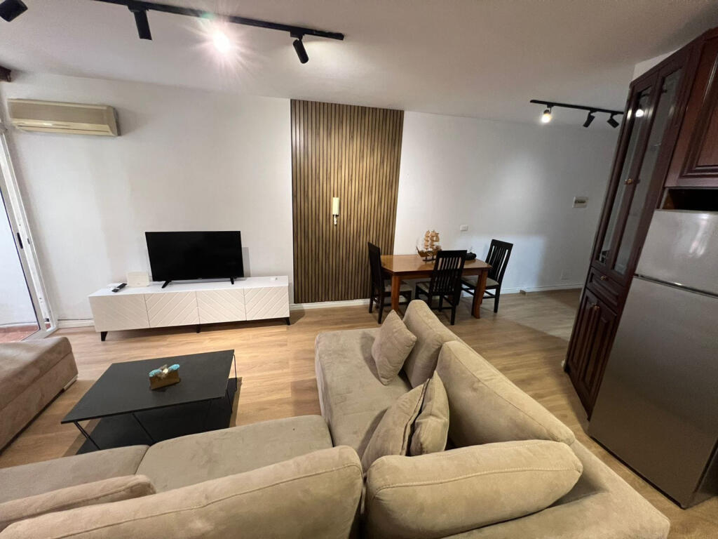 Appartamento in affitto 2+1+2 presso Komuna E Parisit (ID B2201525) Tirana