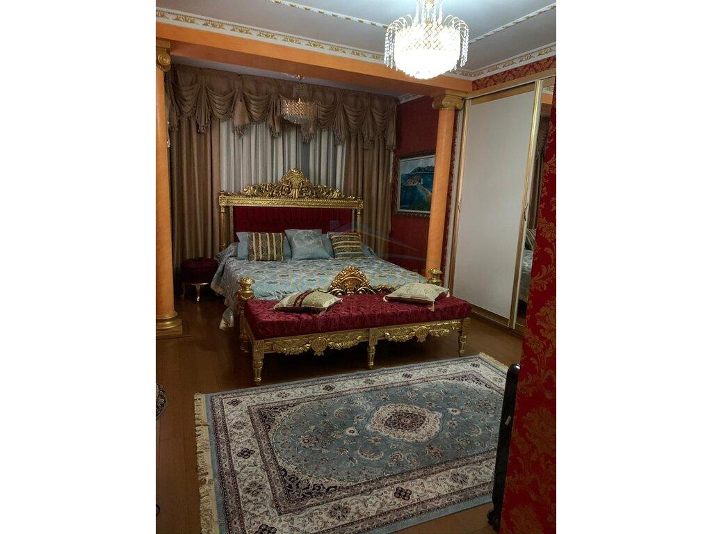 Shitet, Apartament 2+1+2, Prane Kinostudios, Tirane.